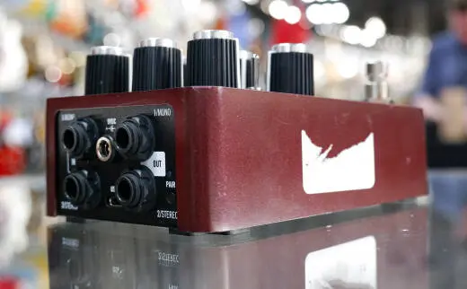 Universal Audio - UAFX Ruby '63 Top Boost Amplifier Pedal 2